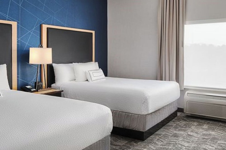 Room 21 of 36
