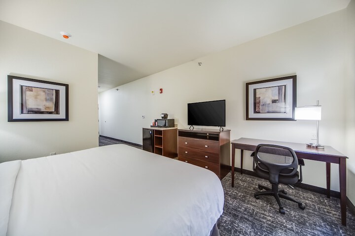 Room 34 of 63