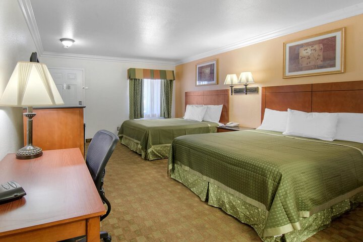 Room 26 of 28