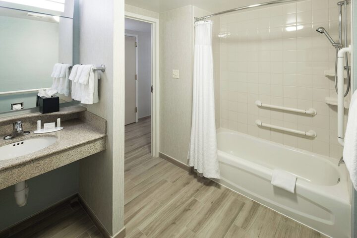 Room 34 of 57