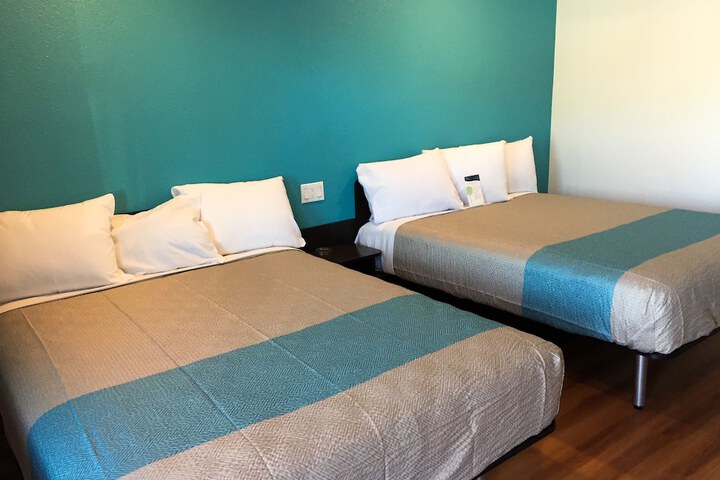 Room 18 of 35