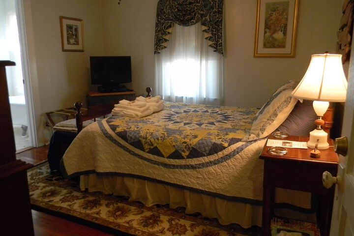 Room 12 of 17