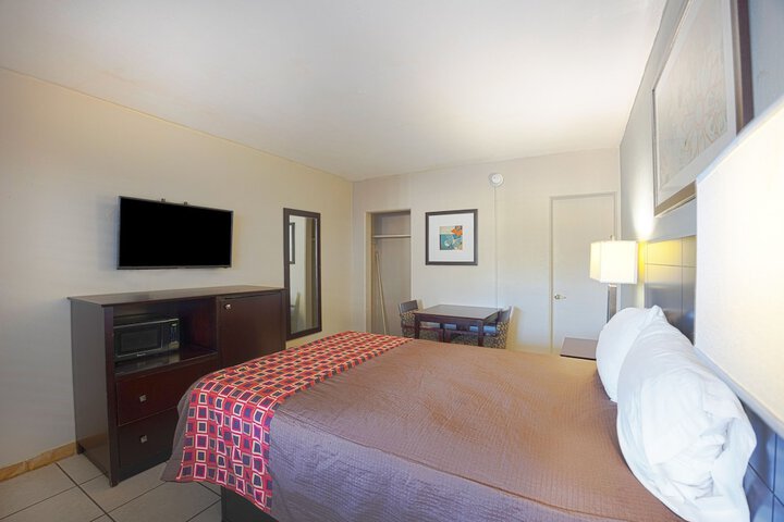 Room 87 of 126