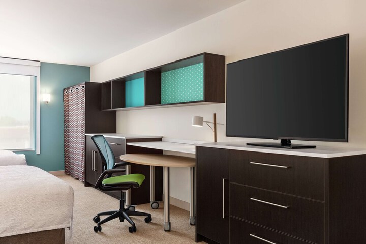 Room 13 of 34