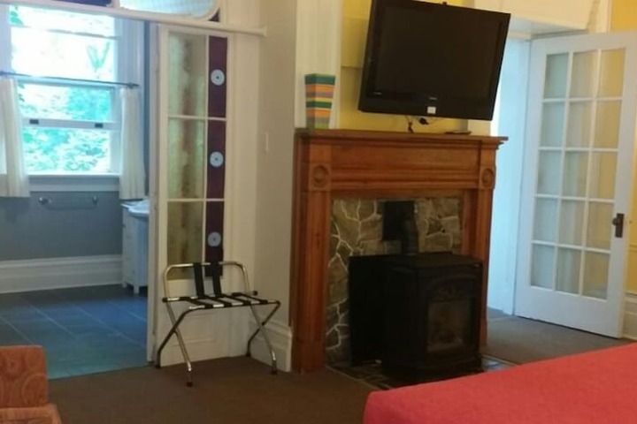 Room 46 of 66