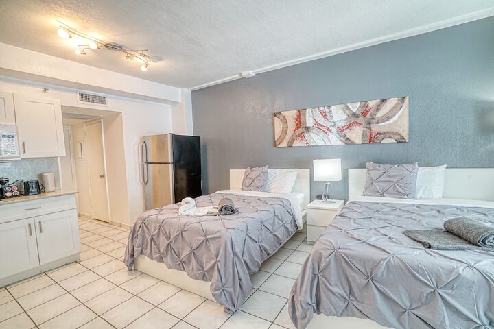 Room 200 of 242
