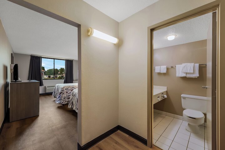 Room 27 of 36