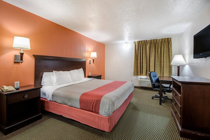 Room 15 of 34