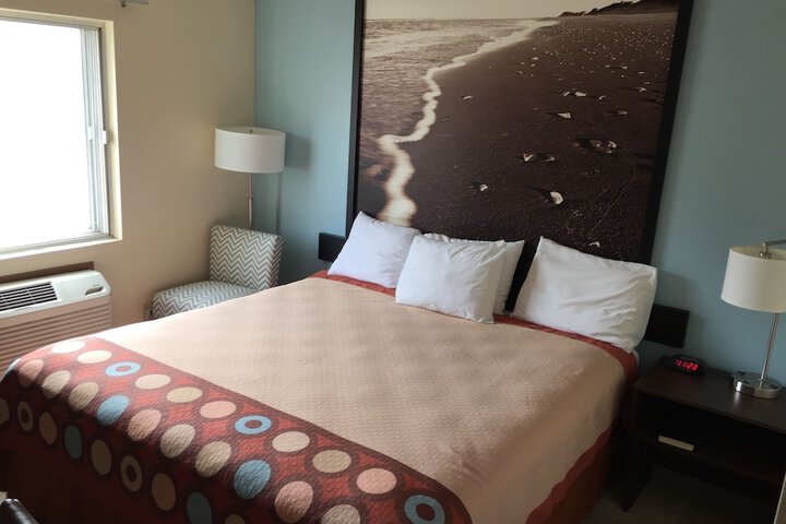 Room 28 of 34