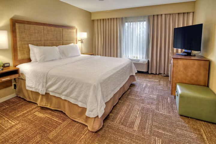 Room 16 of 42