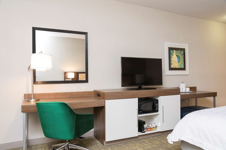 Room 11 of 52