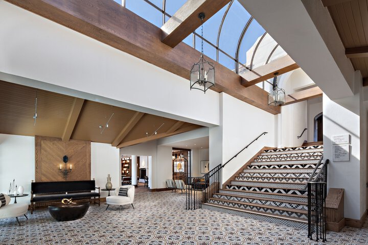 Hotel 5 of 98