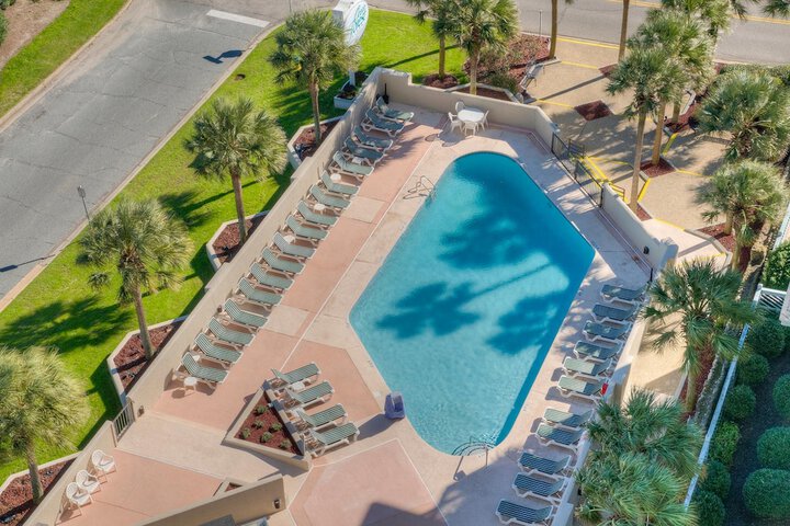 Pool 51 of 86