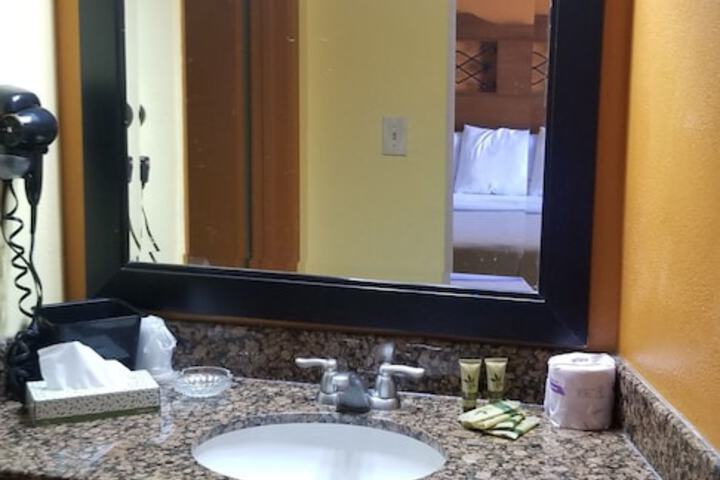 Room 12 of 23