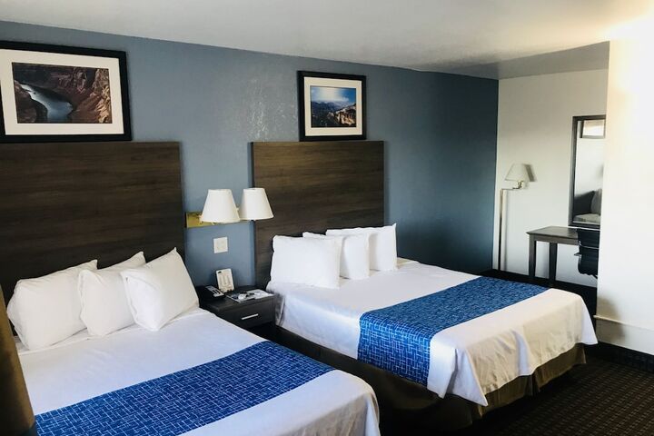 Room 11 of 23
