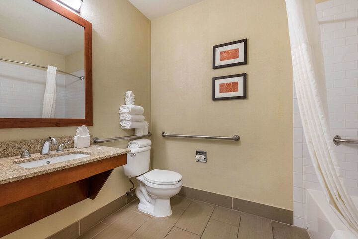Comfort Suites Fort Collins Near University