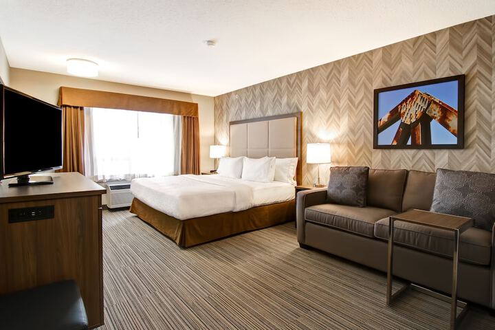 Room 16 of 39