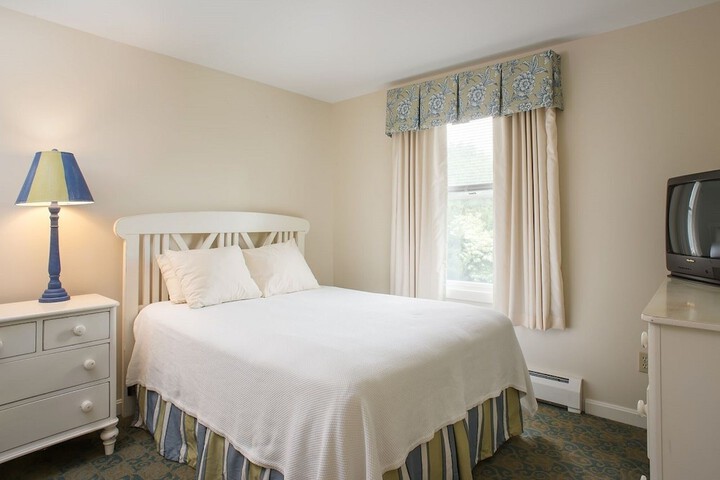 Room 44 of 93