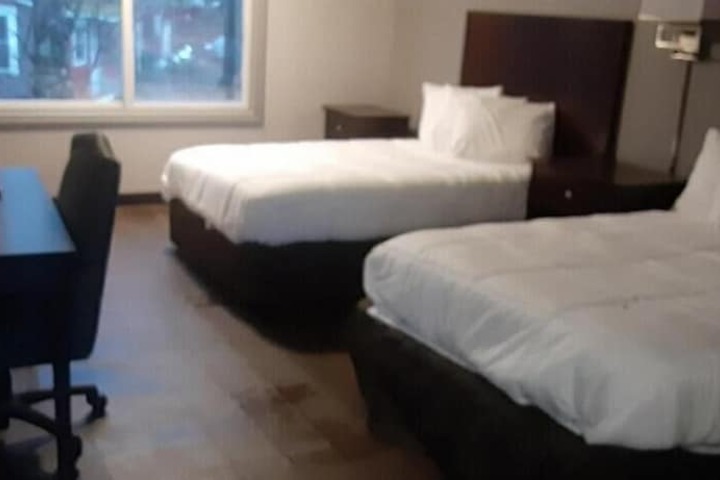 Room 21 of 37