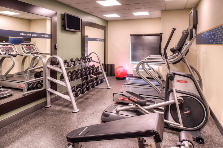 Hampton Inn & Suites Ontario