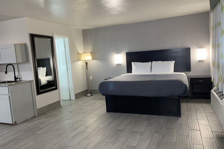 Room 10 of 36