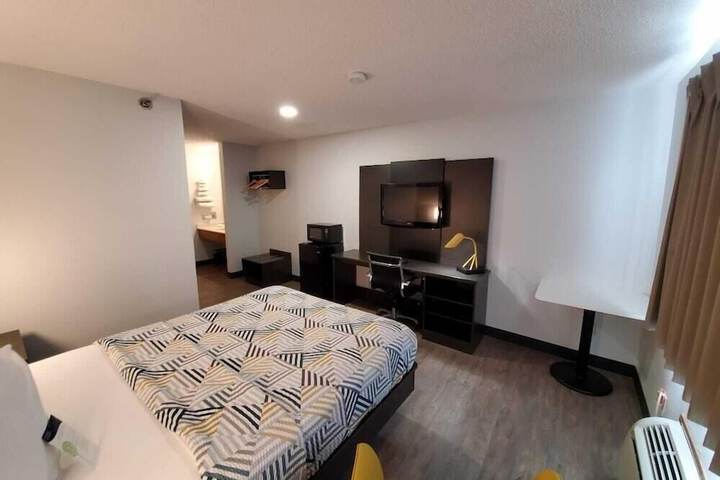 Motel 6 Kewanee IL