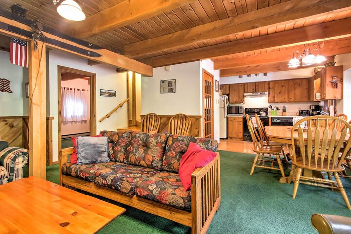 Cozy Bartlett Townhome 3 Mi to Attitash Mountain