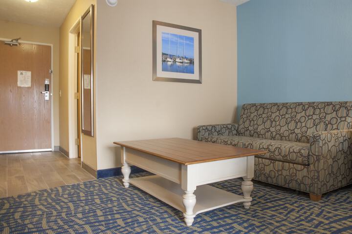 Room 33 of 53