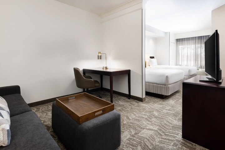 Room 17 of 49