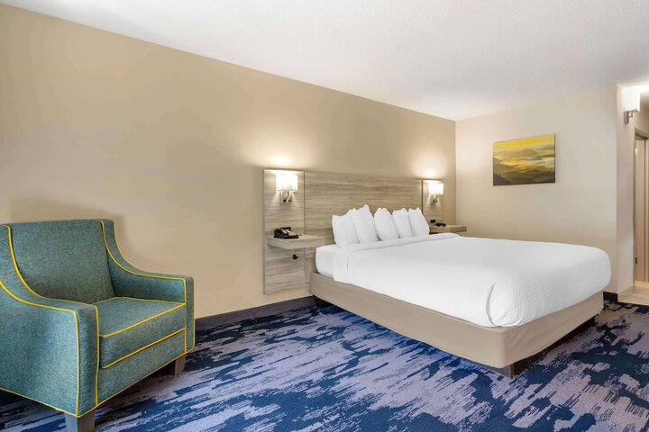 Best Western Plus Beckley Inn