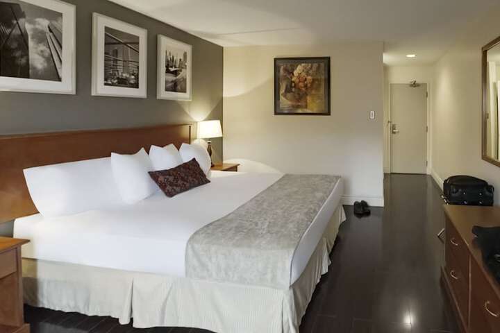 Room 12 of 29