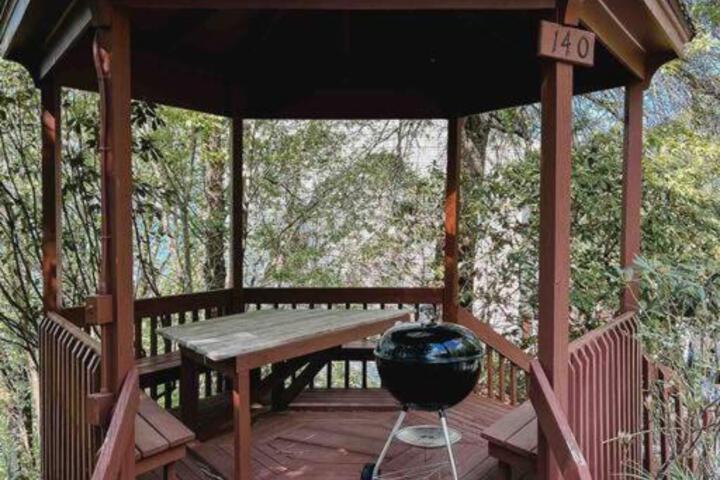 Serene & Comfy - Stunning View & Long - Jetted Tub