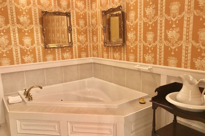 Room 41 of 84