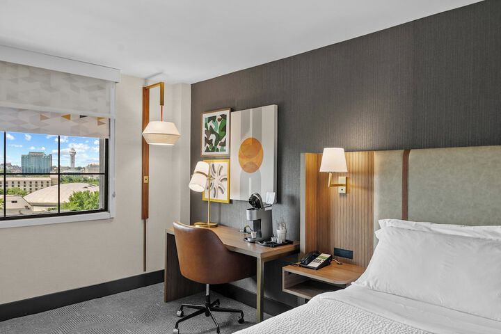 Room 100 of 129