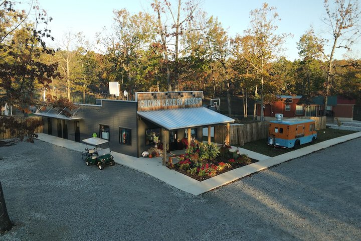 Crown Point Resort