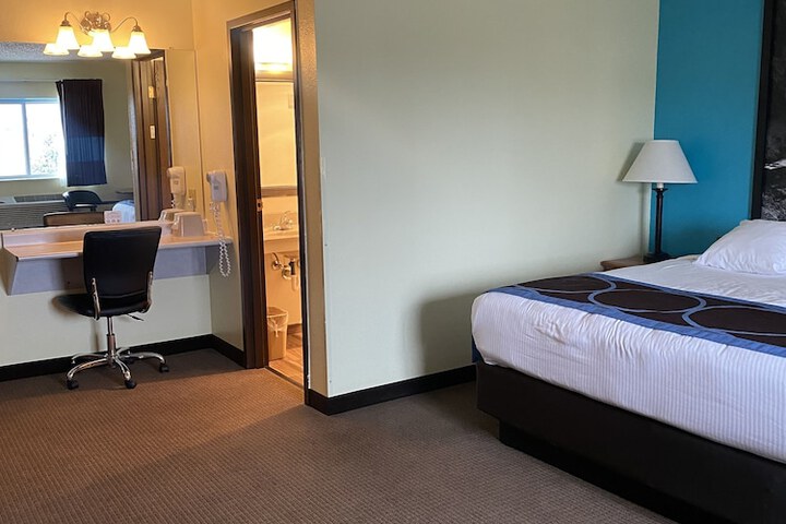 Room 55 of 62