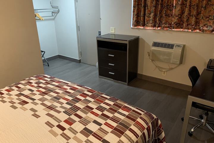 Room 12 of 14