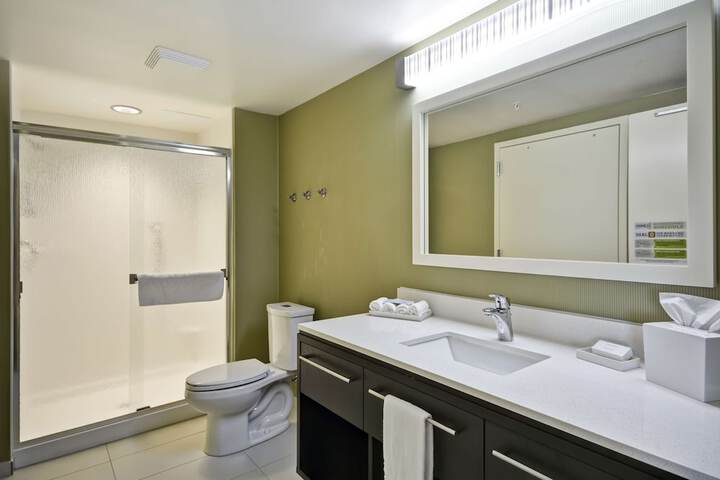Room 14 of 36