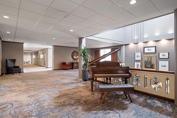 Crowne Plaza Phoenix - Chandler Golf Resort by IHG