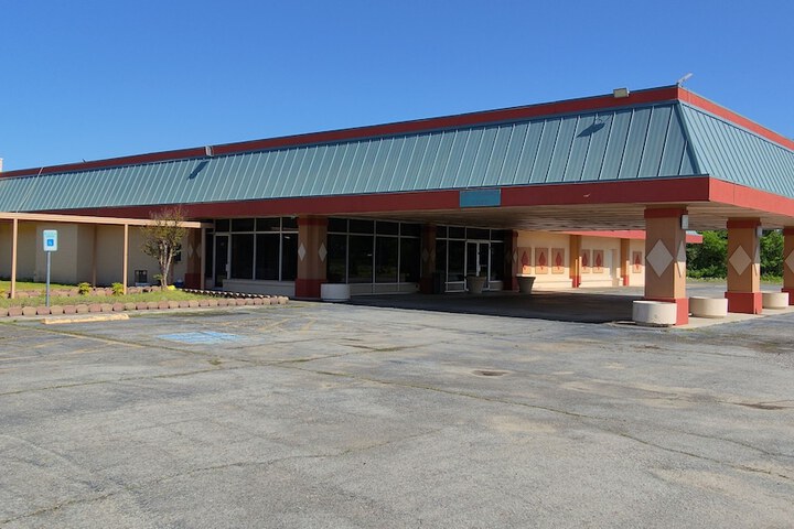 Countryside Inn & Suites