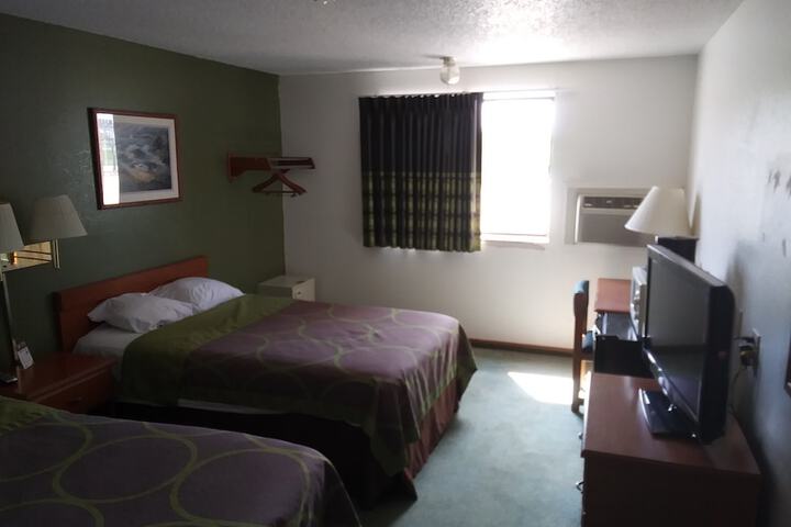 Room 6 of 25