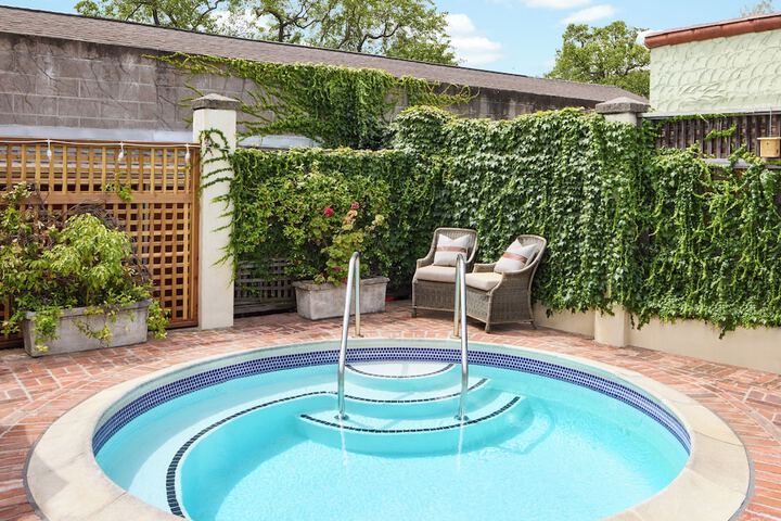 Pool 4 of 35