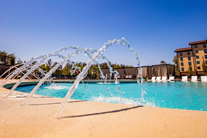 Pool 16 of 94