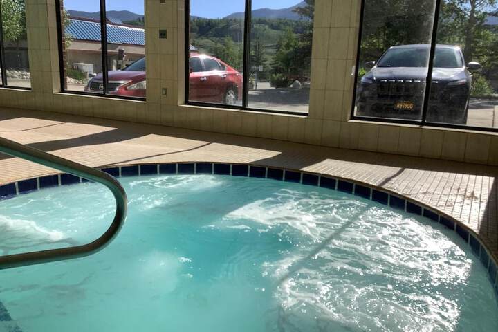 Luxury Inn & Suites