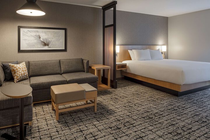 Room 43 of 64
