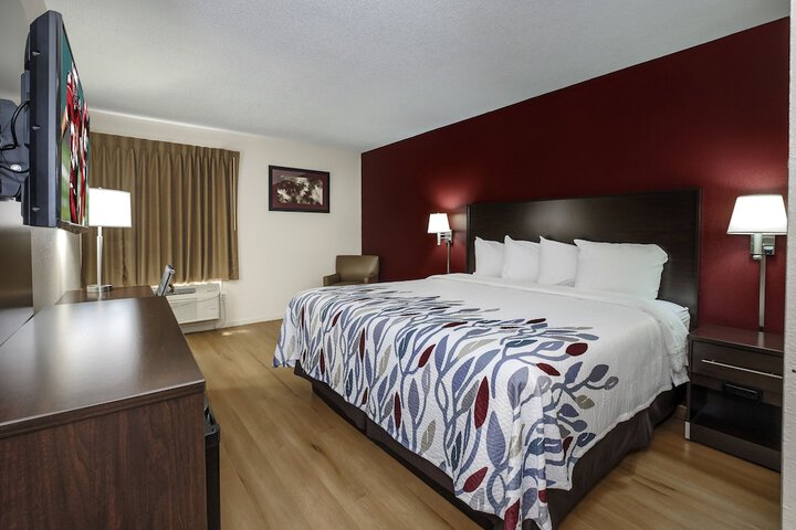 Room 32 of 34