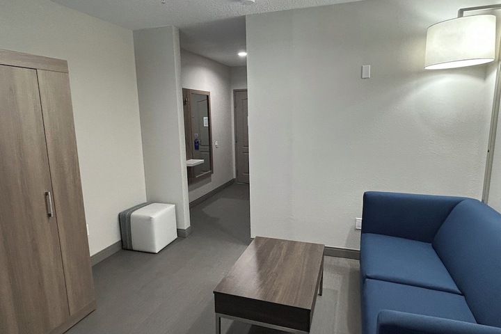 Holiday Inn Express Hotel & Suites Grants - Milan by IHG