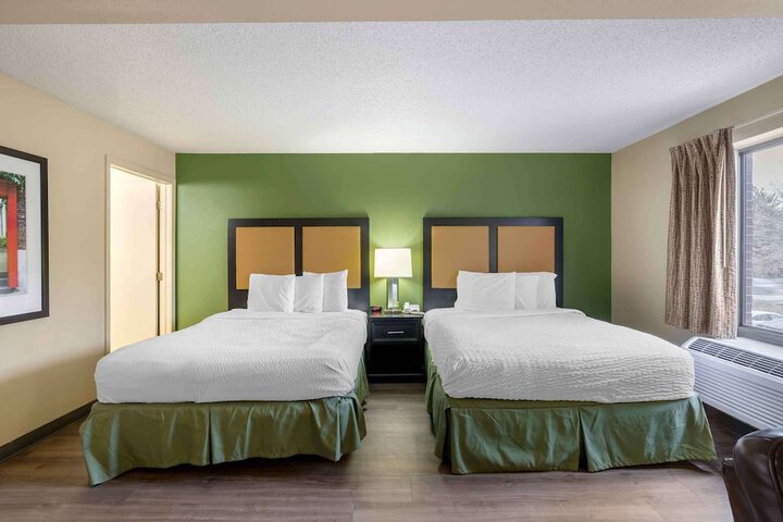 Room 32 of 36