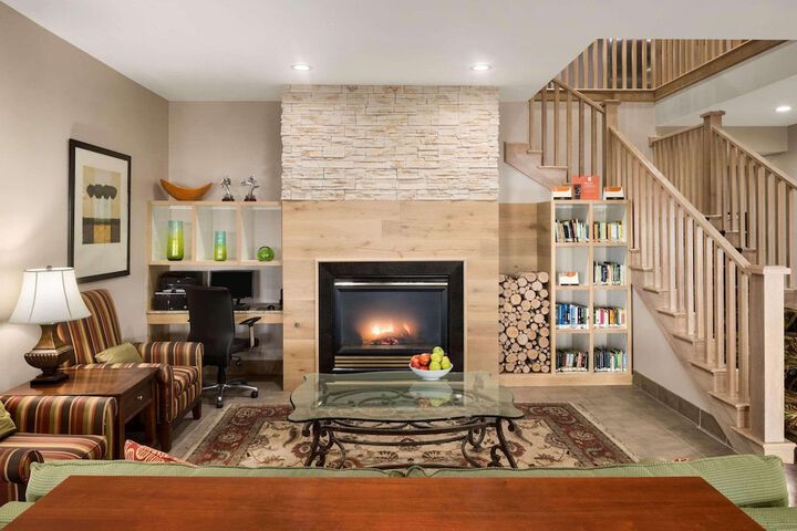 Country Inn & Suites by Radisson Louisville South, KY