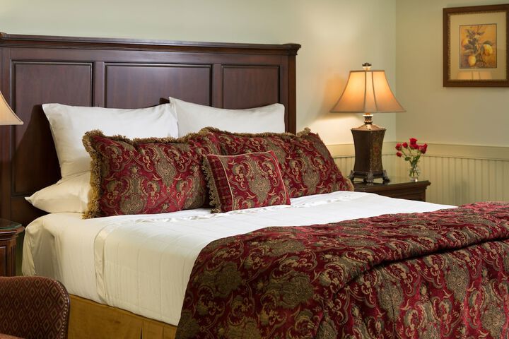 Grand Harbor Inn